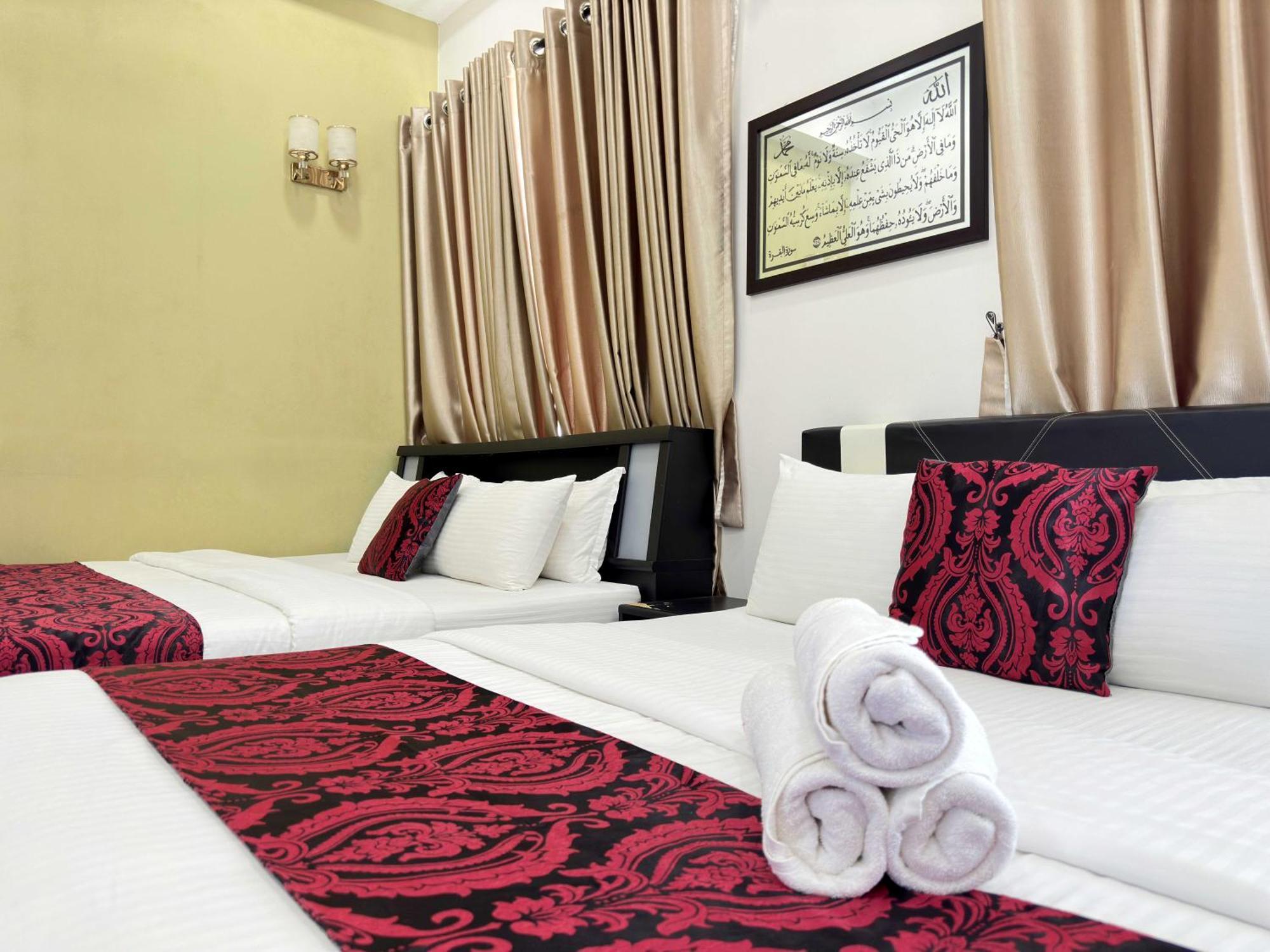 Cahaya Qaira Homestay @ D'Perdana Кота Бару Екстериор снимка