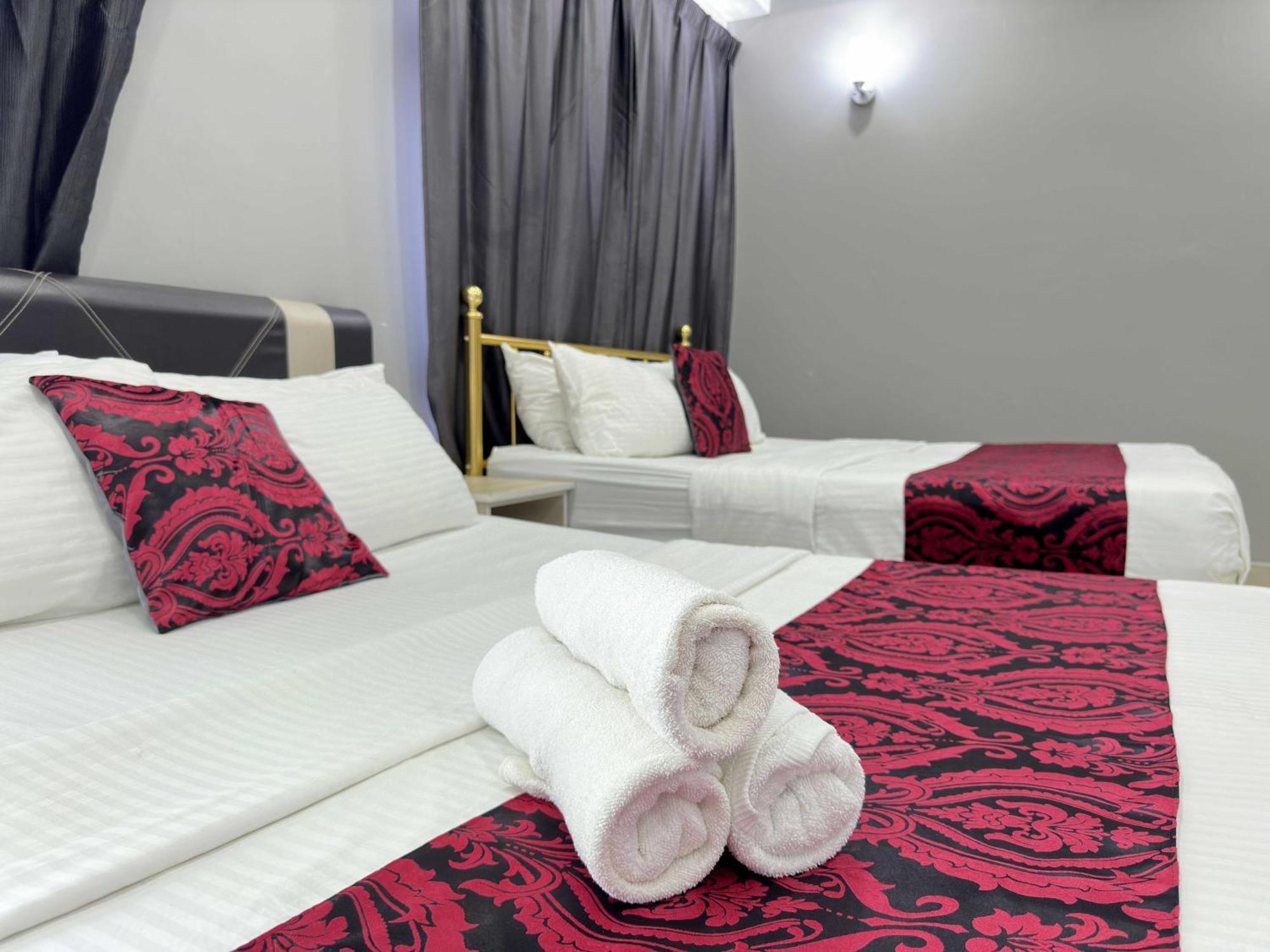 Cahaya Qaira Homestay @ D'Perdana Кота Бару Екстериор снимка