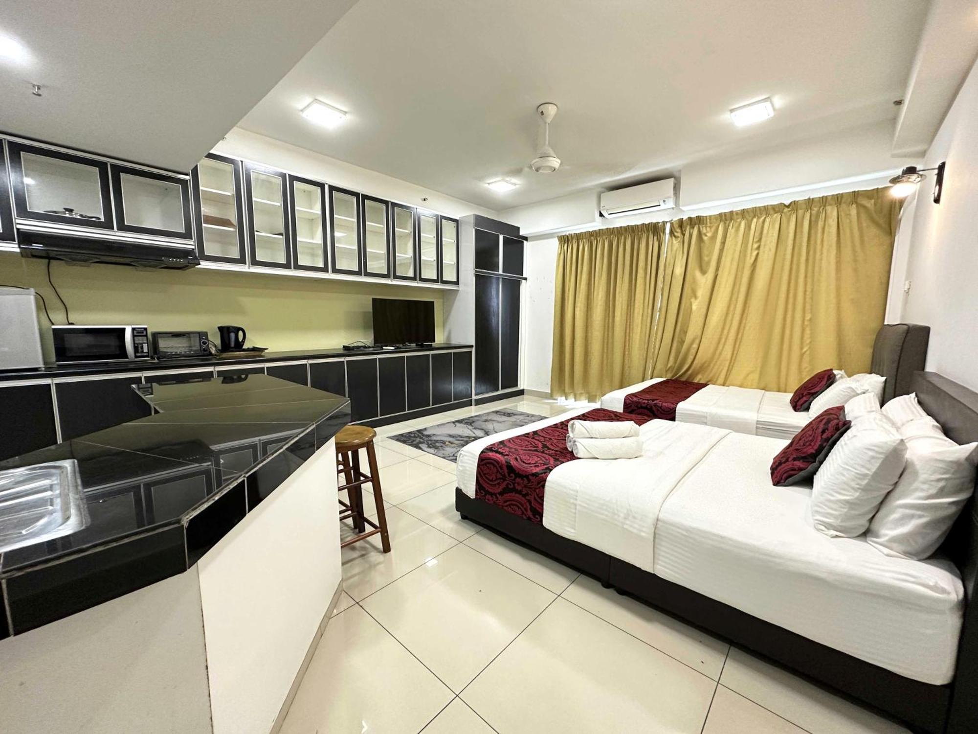 Cahaya Qaira Homestay @ D'Perdana Кота Бару Екстериор снимка