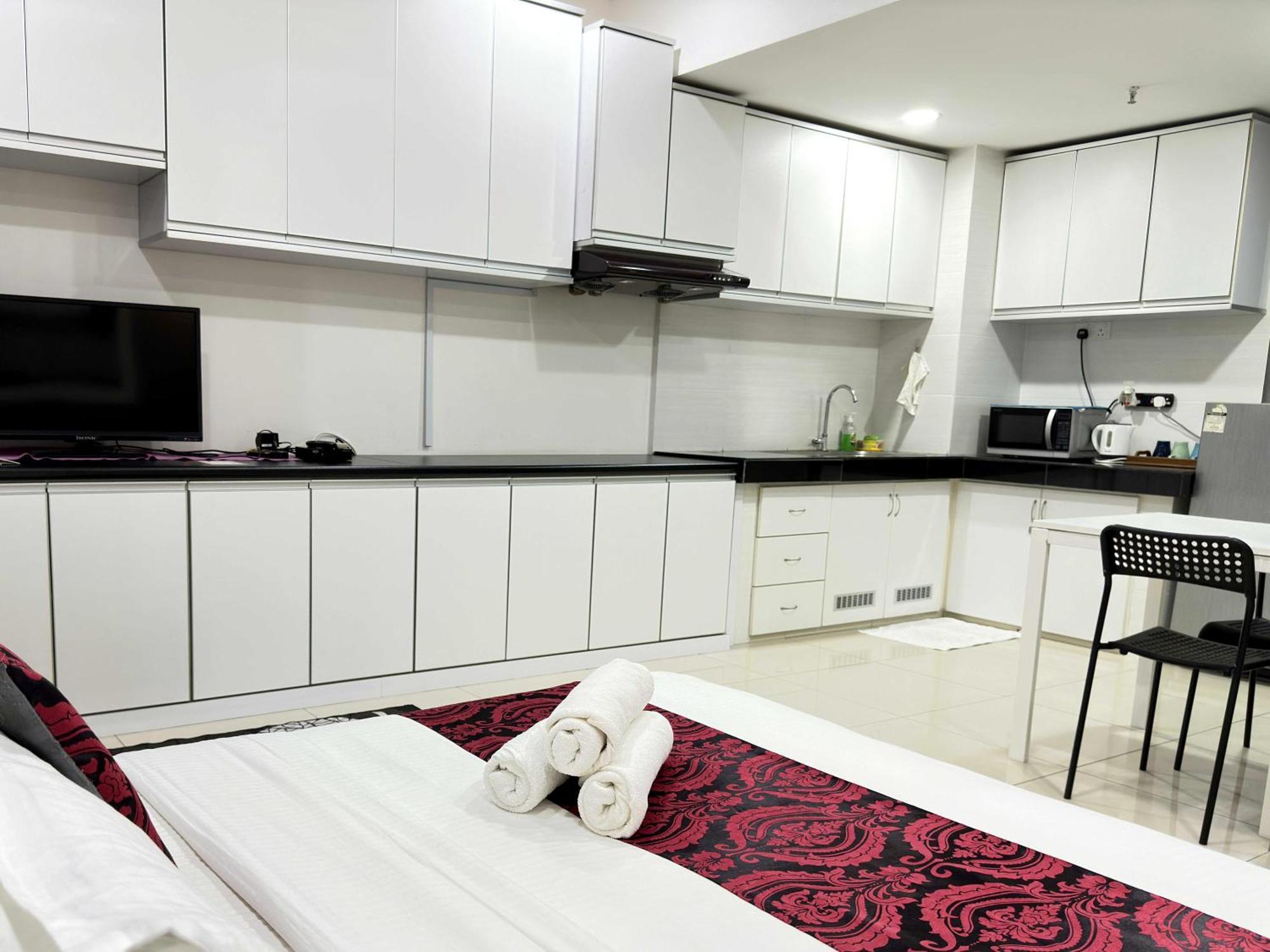 Cahaya Qaira Homestay @ D'Perdana Кота Бару Екстериор снимка